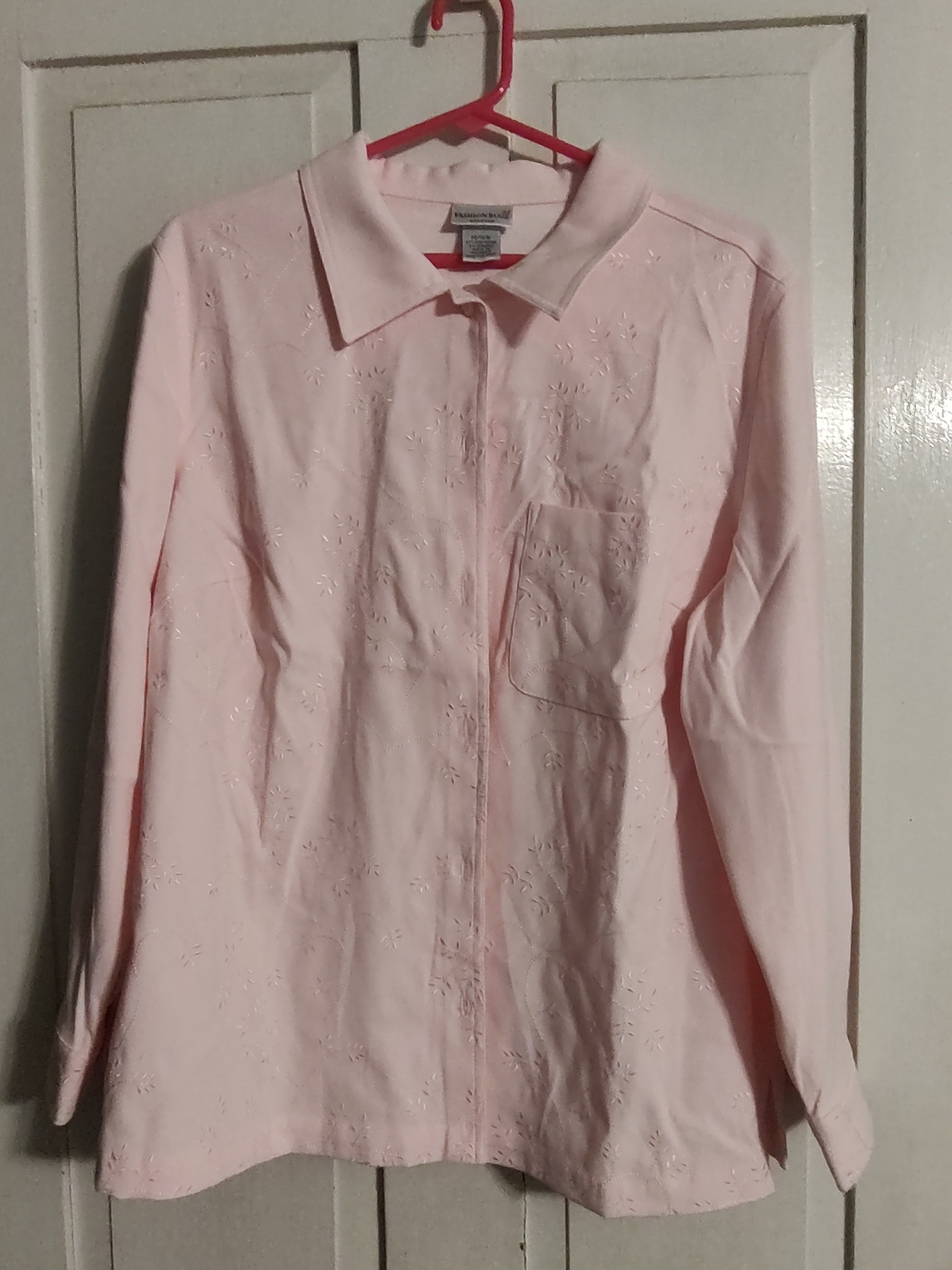 Fashion Bug Women's 14/16W Pink Collared Long Sleeve Embroidered Button-Up